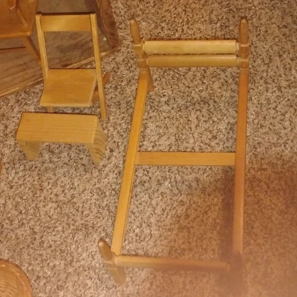 Vintage STROMBECKER Natural Wood and Wicker DOLLHOUSE Lot 14 Pieces TLC - Picture 3 of 10